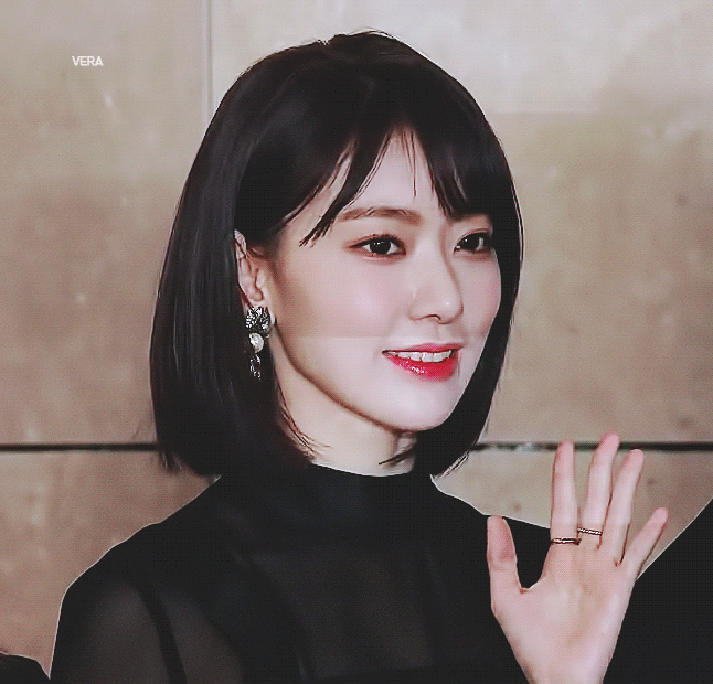 아이즈원) 2018 AAA 미야와키 사쿠라 .gif | 인스티즈