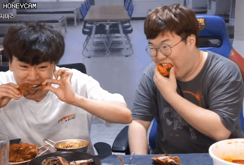남 먹는거보고 대리만족 느끼는 BJ봉준 GIF | 인스티즈
