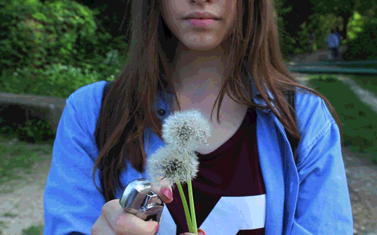 얼마 전 손목을 깊게 그은 당신과 마주 앉아 통닭을 먹는다 | 인스티즈