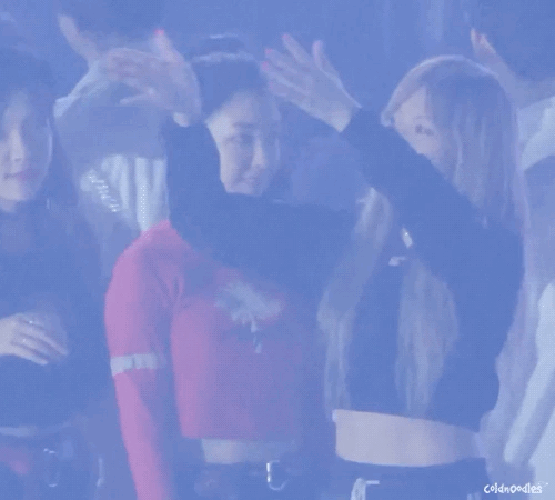 겨드랑이 사냥꾼 아이린.gif | 인스티즈