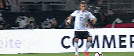 [데이터주의] 포돌스키의 왼발.gif | 인스티즈