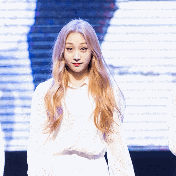 [러블리즈] 같이 여행가기로 한 형에게 일이 생겨서 여행이 취소되서 지수 | 인스티즈