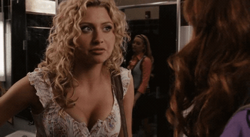 거짓말 하나로 전교에 헤픈 여자로 소문이 났어요.gif | 인스티즈