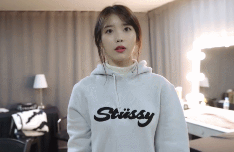 화가 잔뜩 난 아이유.gif | 인스티즈