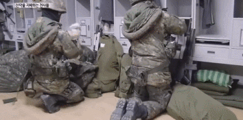 겨울철 군대 잼.gif | 인스티즈