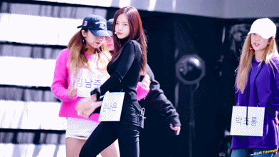 가위바위보 이기고 좋아하는 나은 | 인스티즈