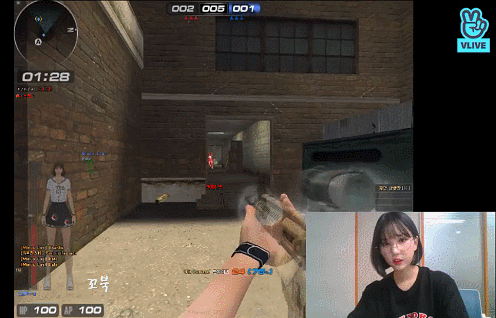 서든어택하는 여자친구 신비와 은하.gif | 인스티즈