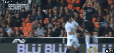 헐 이강인 가격당해 출혈...gif | 인스티즈