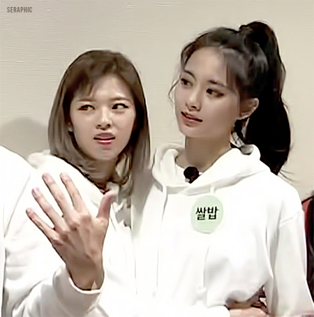 런닝맨에서 쯔뭉이 꼭 안고 있는 정연 | 인스티즈