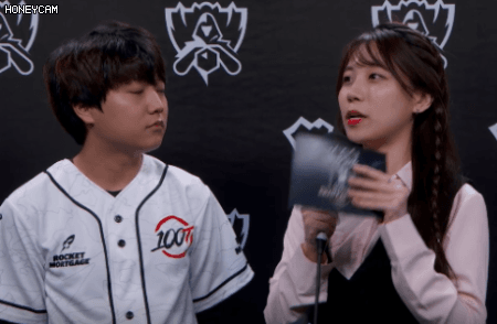 대화할 때 눈 마주보면서 대화한다 vs 안 한다 | 인스티즈