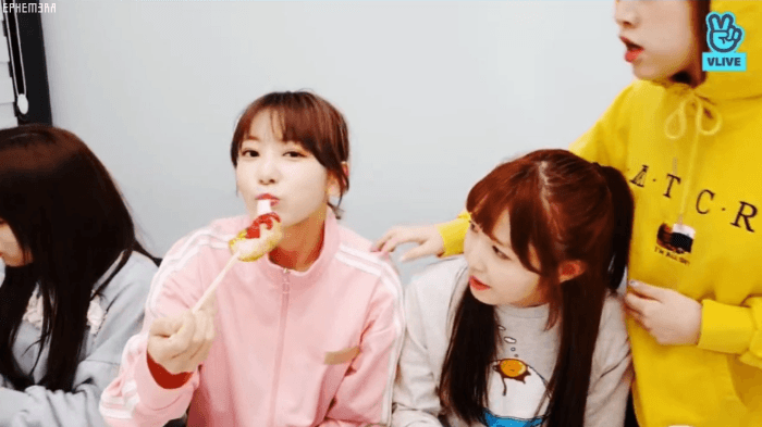 아이즈원) 또 빵 찌부시키는 오리 | 인스티즈