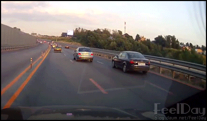 전좌석 안전벨트 해야하는 이유.gif | 인스티즈