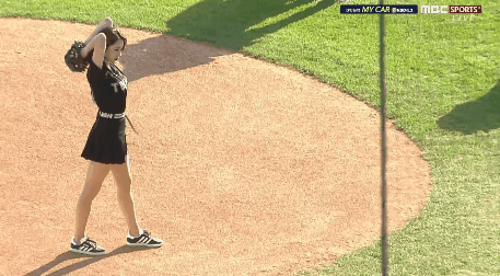 지옥에서도 데리고 온다는 왼손.gif | 인스티즈