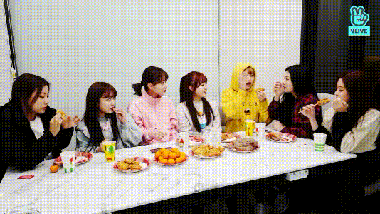 사쿠라 이마 디스하는 은비와 예나 움짤 | 인스티즈