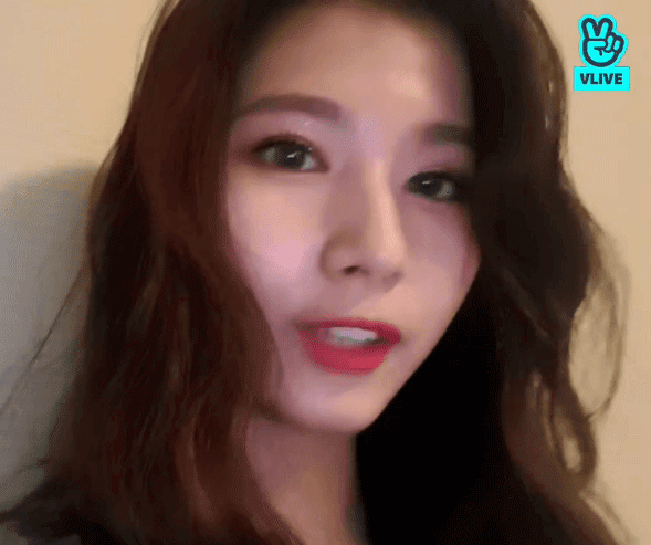 오랜만에 개인 브이한 트와이스 퀸 사나 클래스 ㄷㄷㄷㄷ | 인스티즈