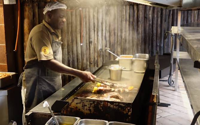 아프리카 꼬치구이 수준.gif | 인스티즈