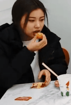 아이즈원) MAMA 라비앙로즈 댄스브레이크 보고 대견했던 멤버 | 인스티즈