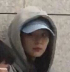 박진영의 파격적인 퍼포먼스를 보고 기겁하는 레벨 슬기.gif | 인스티즈