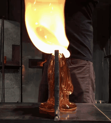 [유리공예] 손대는 순간 골로 가겠지만 만져보고 싶은 유리 제조 과정.gif | 인스티즈