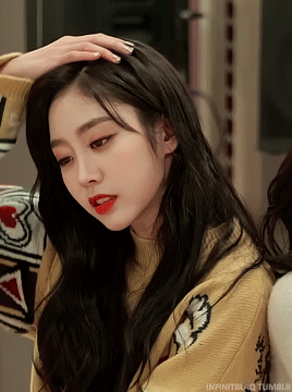 유혹하는 러블리즈 지수.gif | 인스티즈