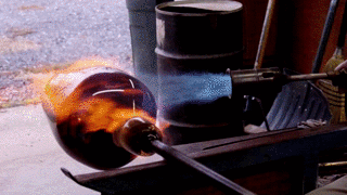 [유리공예] 손대는 순간 골로 가겠지만 만져보고 싶은 유리 제조 과정.gif | 인스티즈