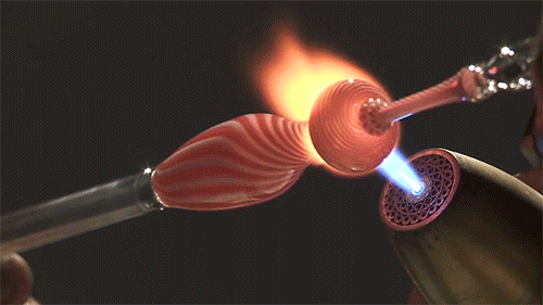 [유리공예] 손대는 순간 골로 가겠지만 만져보고 싶은 유리 제조 과정.gif | 인스티즈