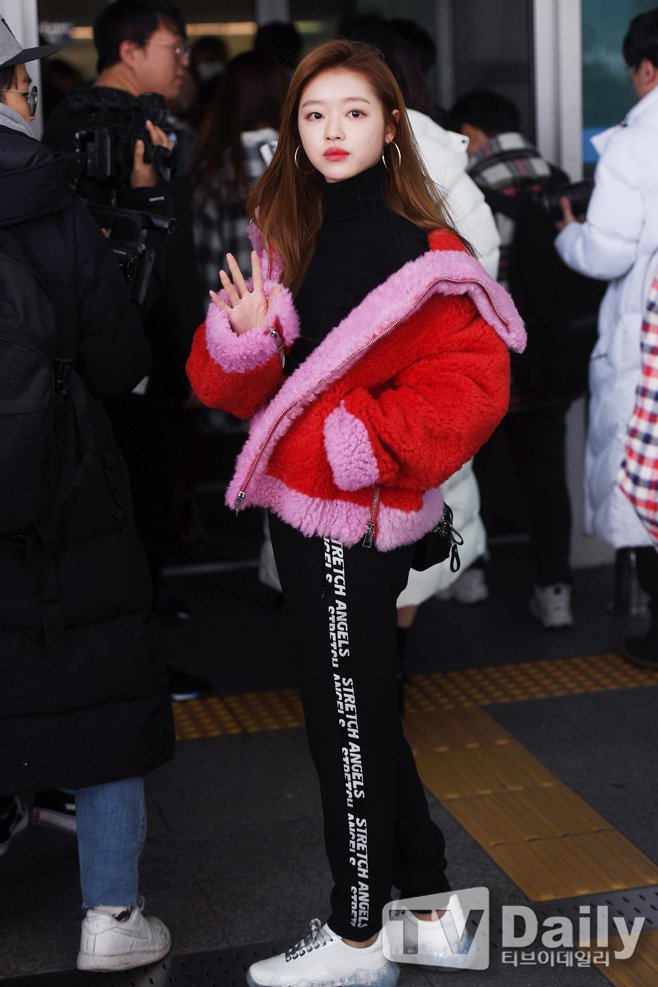 홍콩 mama 가는 오마이걸 유아.jpg | 인스티즈