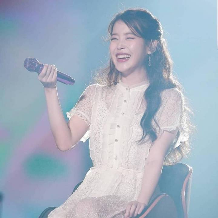 홍콩 콘서트 아이유 .gif | 인스티즈