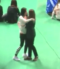 왜 친한지 모르지만 친하다는 혜리와 사나 | 인스티즈