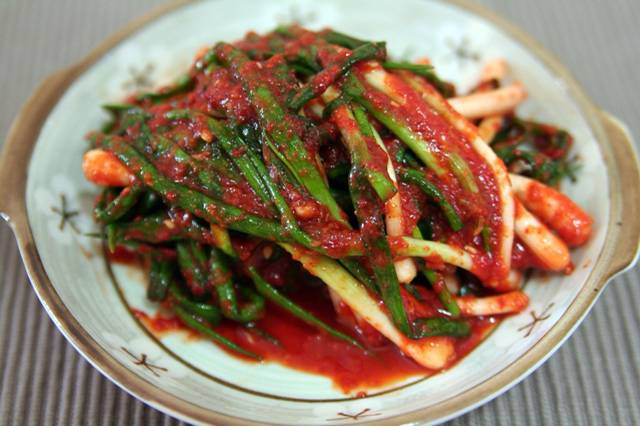 한번 먹기 시작하면 배추김치로 돌아가기 아쉬운 김치들.jpg | 인스티즈