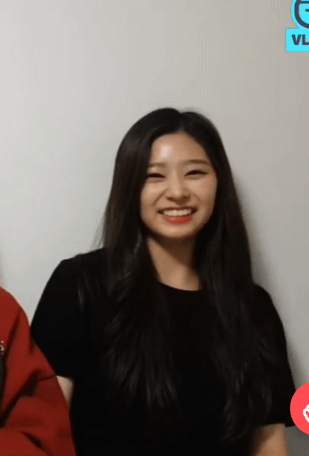 아이즈원으로 데뷔해서 참 다행인 친구 .jpgif | 인스티즈