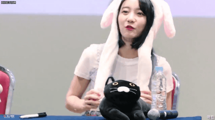오마이걸 토끼 모자.gif | 인스티즈