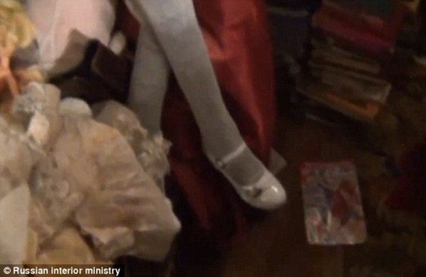 난감,장문) 여자아이 시체를 미라로 만들다 체포된 남성.jpg | 인스티즈