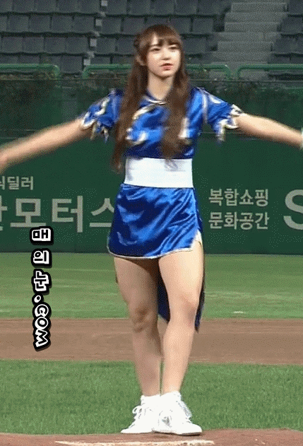 성소가 신발끈 묶는법ㄷㄷㄷㄷㄷ | 인스티즈