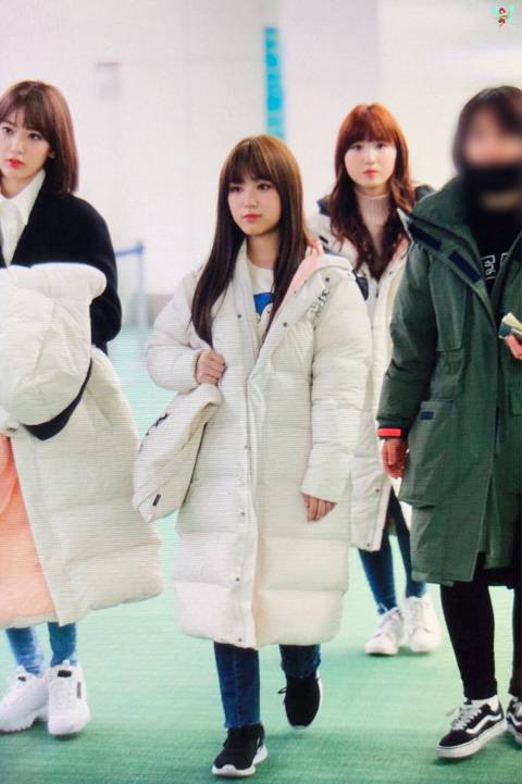 [아이즈원] 나코 겨울 외투 특징.. | 인스티즈