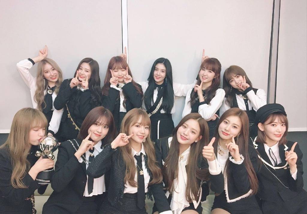 데뷔 한달반동안 트로피 6개 수집한 아이즈원 ㄷㄷ | 인스티즈