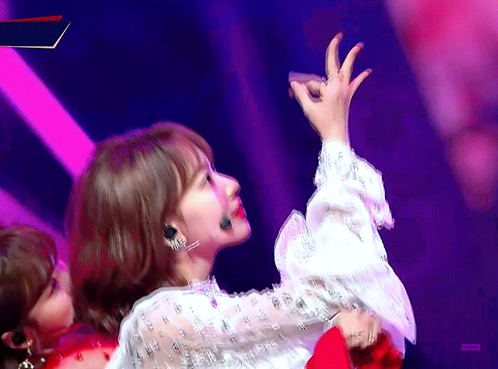 아이즈원 사쿠라.GIF | 인스티즈