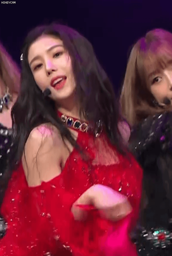 방송에서 옆통수 나오던 연습생 시절 아이즈원 권은비.gif | 인스티즈