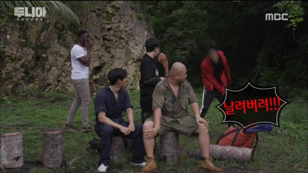 [두니아] 유노윤호의 승부욕에 기름을 들이부은 딘딘 | 인스티즈