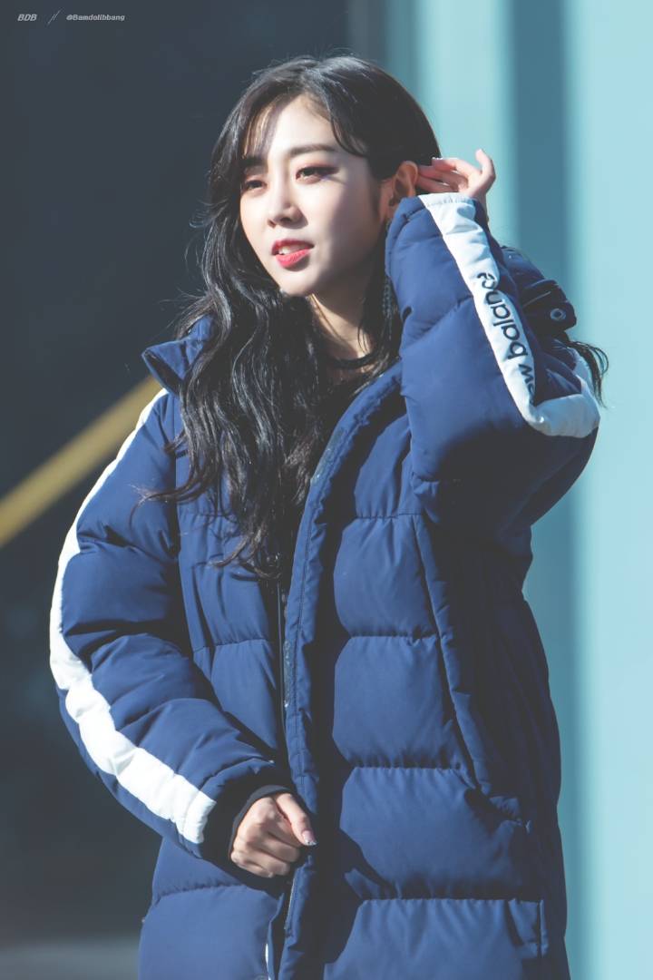 출퇴근하는데 시끄러움이 전해지는 러블리즈 미니팬미팅 | 인스티즈