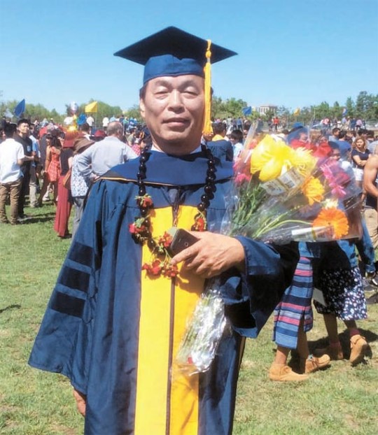 7년동안 하루도 미루지 않고 15시간씩 공부한 70대 할아버지... | 인스티즈