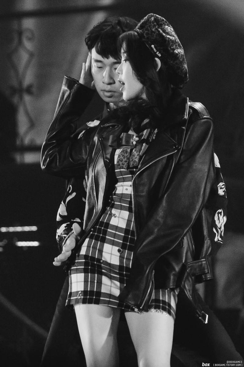 섹시함 그자체인 섹시가수 아이유.jpgif | 인스티즈