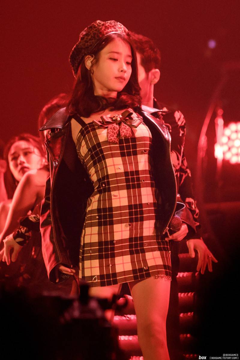 섹시함 그자체인 섹시가수 아이유.jpgif | 인스티즈