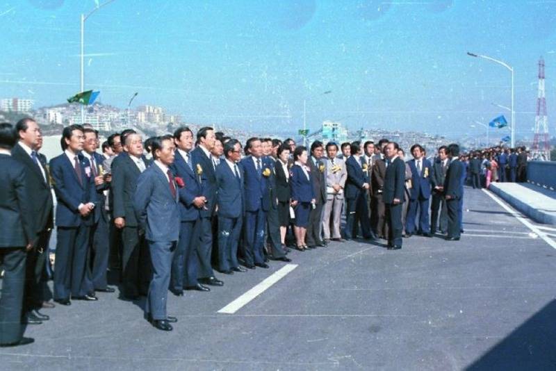 1979년 성수대교 개통식 사진과 15년 뒤 | 인스티즈