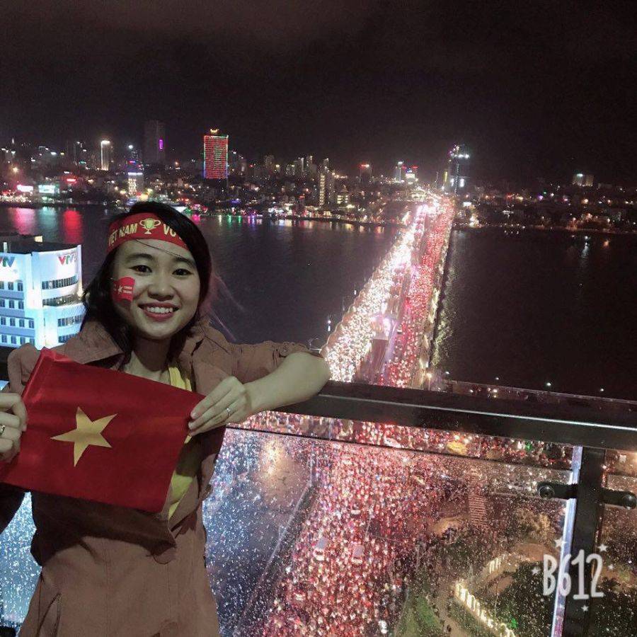 스즈키컵 우승 이후 열광적인 광란의 파티 분위기인 베트남 현지의 상황.jpg | 인스티즈