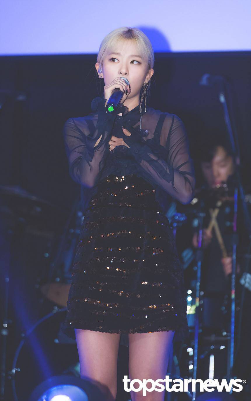 자이언티 쇼케이스에서 마이크 고장으로 심통난 슬기 | 인스티즈