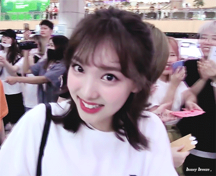 트와이스 나연이 팬들에게 인사하는 방법.gif | 인스티즈