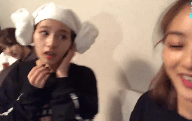 지효한테 사랑받고 싶은 사나 .gif | 인스티즈