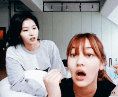 지효한테 사랑받고 싶은 사나 .gif | 인스티즈