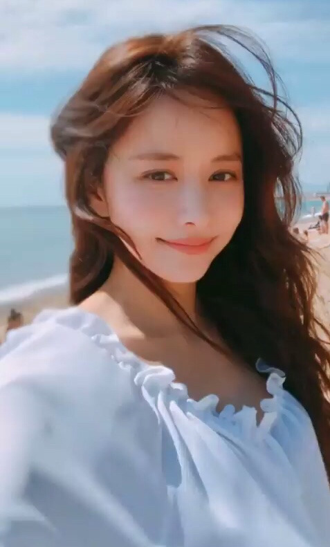 물놀이를 즐기는 한보름.jpg | 인스티즈